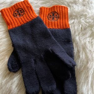 Authentic Tory Burch wool gloves.